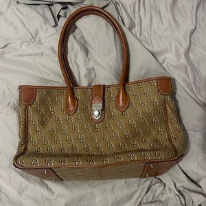 VINTAGE DOONEY AND BOURKE HAND BAG BROWN